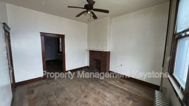 Building Photo - 1247 Chartiers Ave