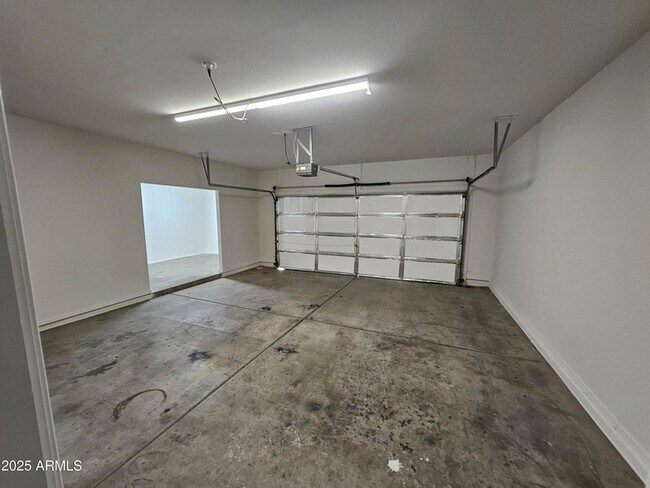 Building Photo - 1294 W Agrarian Hills Dr