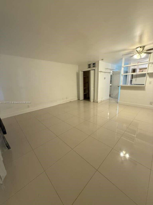 Building Photo - 6200 NE 22nd Way