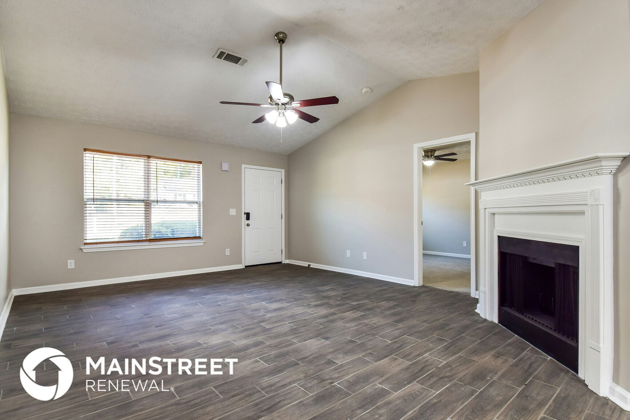 Building Photo - 8043 Trinity Park Dr