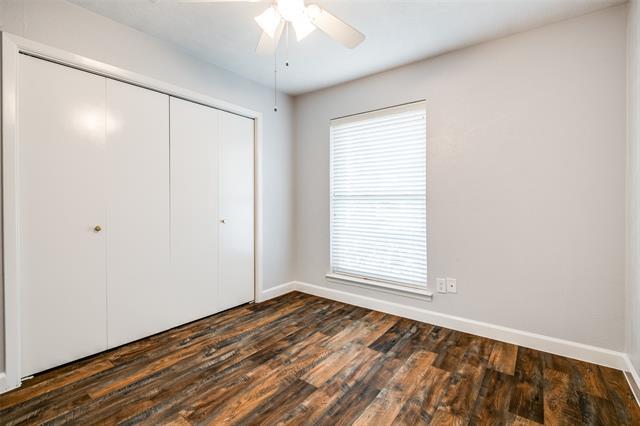 Building Photo - 626 Shadyglen Dr