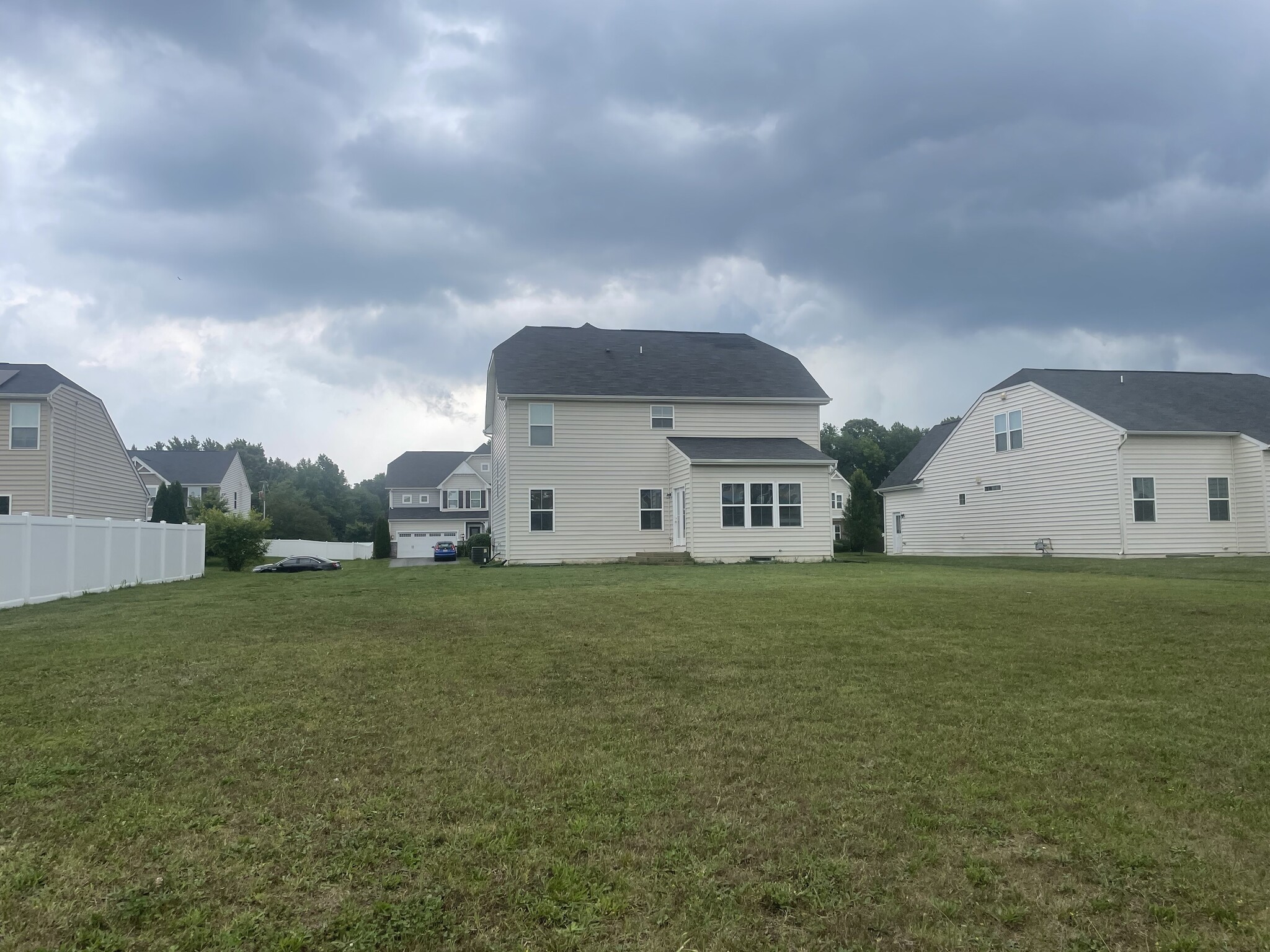 Building Photo - 2410 Walthall Ct