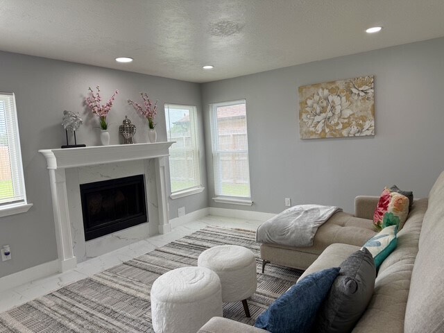 Building Photo - 3419 Southdown Dr