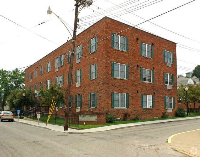 Hart House Apartments 400 Church St Spencer WV 25276 Apartment Finder