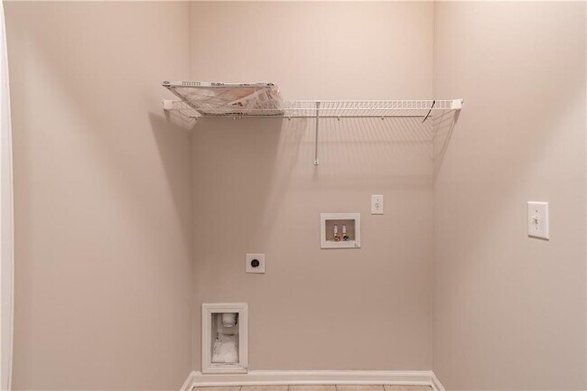 Building Photo - 309 Hardy Water Dr SE