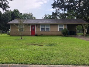 Building Photo - 4610 Legare Ave
