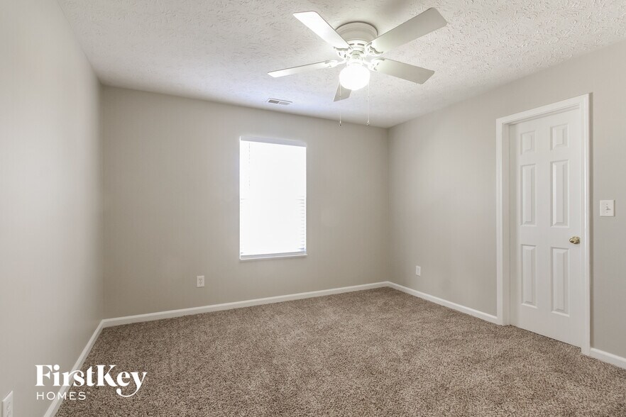 Building Photo - 7250 Pipestone Dr