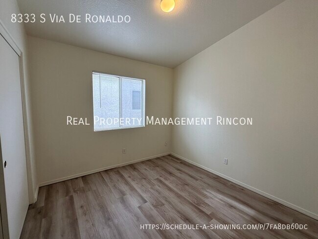 Building Photo - AVAILABLE NOW!!  Amazing 4bed/2bath in Rit...