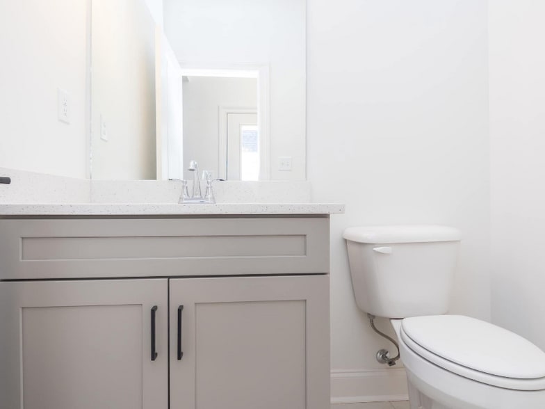 Building Photo - 637 Cottage Grv Cir