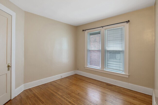 Building Photo - 519-521 Clarendon Street