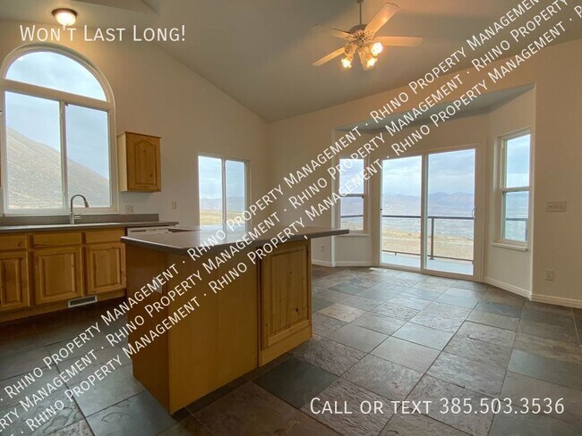 Building Photo - 3 Bed/3 Bath Duplex in Draper