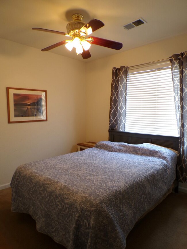 Building Photo - Littleton 3 Bed 2 Bath Condo Retreat!