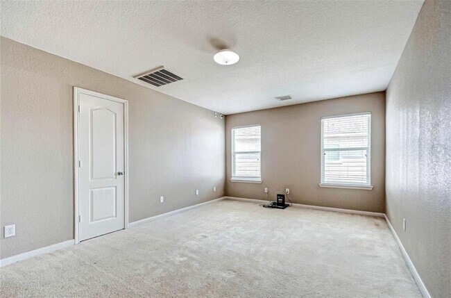 Building Photo - 9102 Kendale Dr