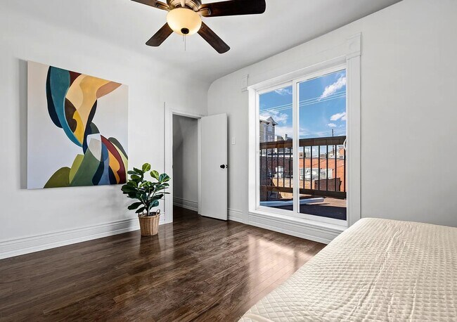 Building Photo - Victorian Gem next to Cheesman Park!