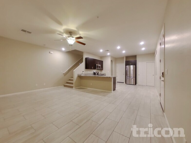 Building Photo - 12590 W Mazatzal Dr