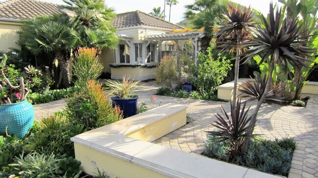 Building Photo - RANCHO BERNARDO - 2 BR RANCH BERNARDO CONDO WITH BEAUTIFUL VIEWS & RESORT STYLE AMENITIES