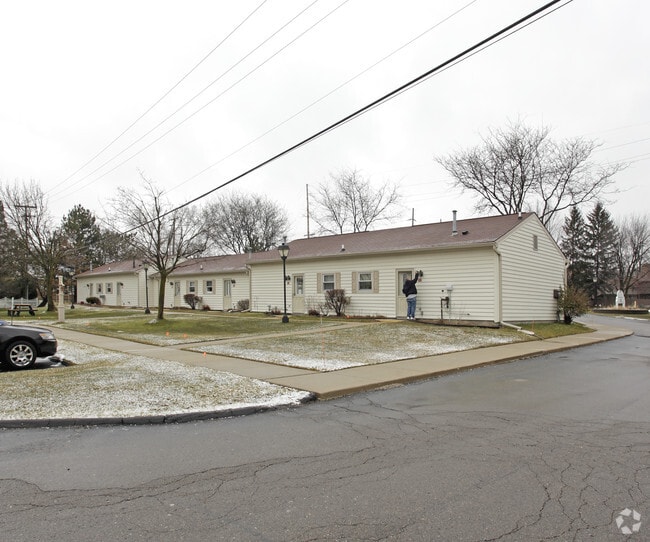 Saint David's Gate Apartments 44841 Ann Arbor Rd Plymouth MI 48170 Apartment Finder