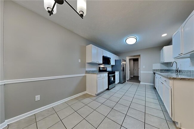 Building Photo - 1304 Stephens Pond View