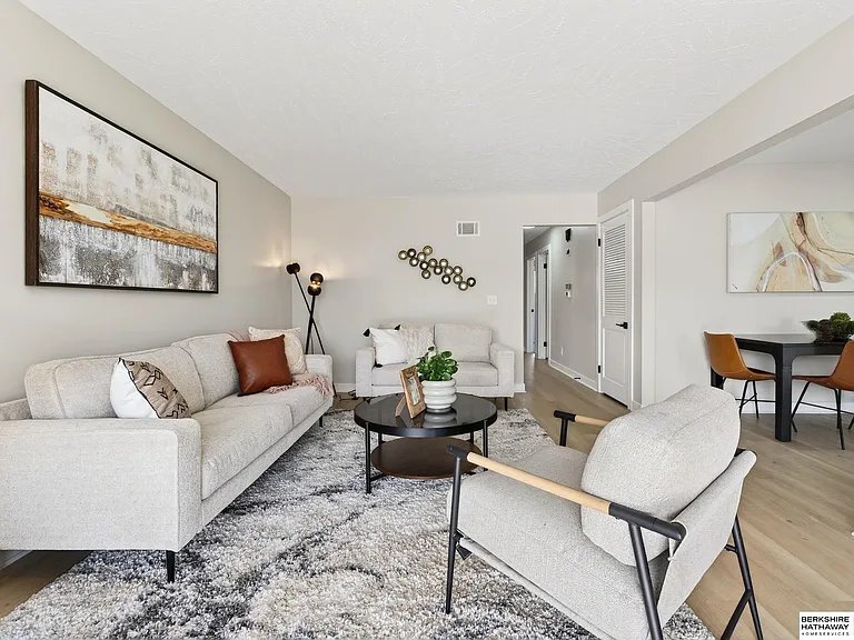 Building Photo - 5610 Seward St