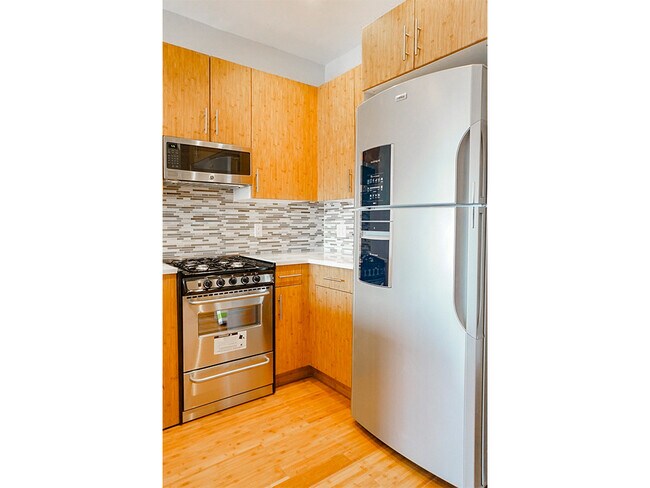 Building Photo - 1158 Fulton St