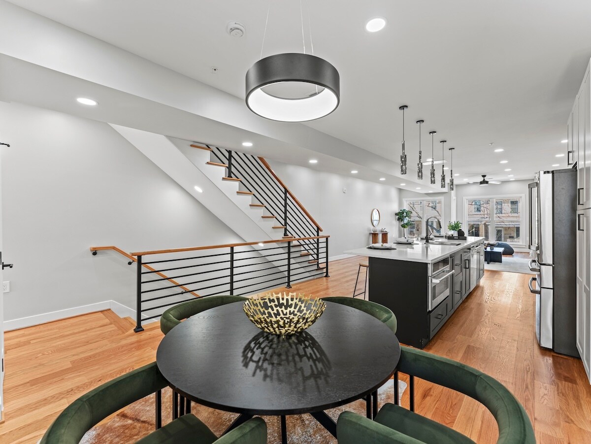 Building Photo - 4320 7th St NW
