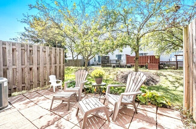 Building Photo - 5727 Kilbury Ln