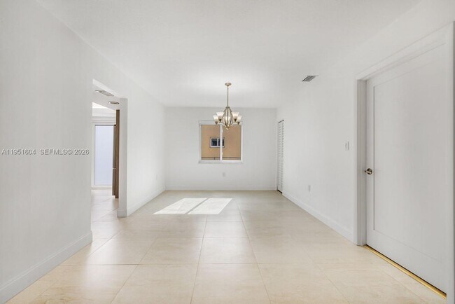 Building Photo - 2045 SW 125th Ct