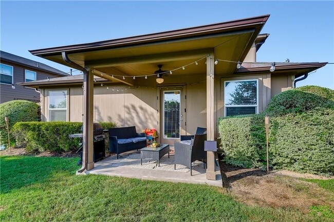 Building Photo - 221 Purple Martin Ave