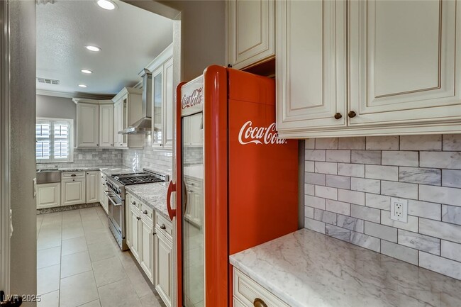 Building Photo - 11227 Applevale Ct