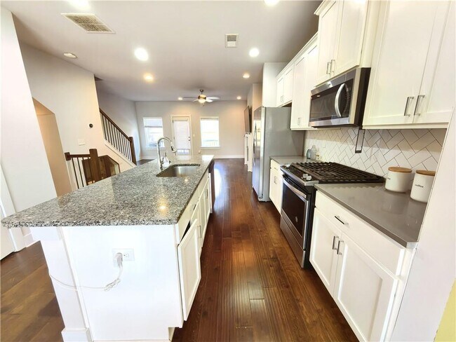 Building Photo - 3797 Oxford Cir