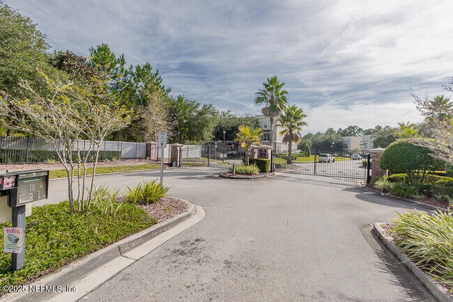 Building Photo - 4422 Capital Dome Dr