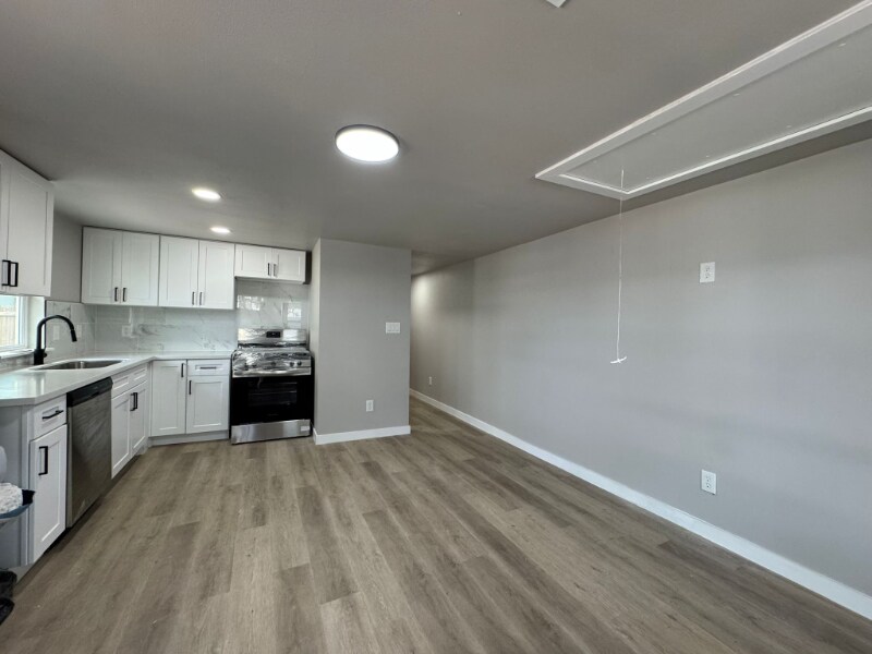 Building Photo - 3919 Elysian St