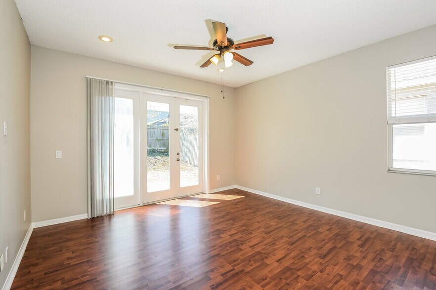 Building Photo - 14693 Kristenright Ln