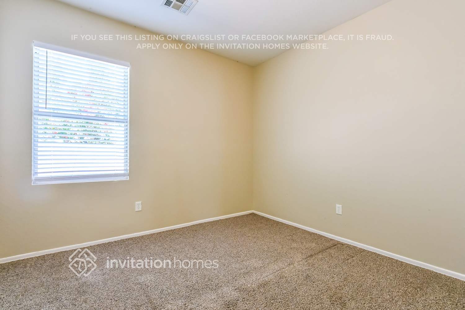 Building Photo - 7002 S 40th Ln