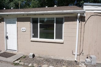 Building Photo - 3670-3672 Atlas Way