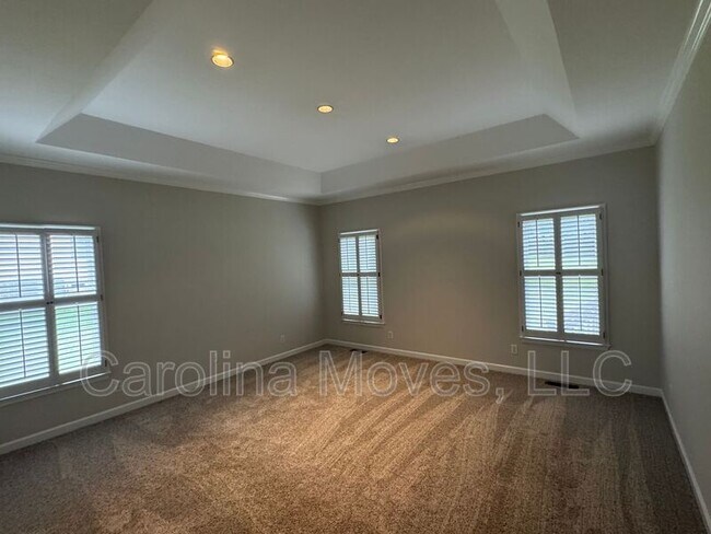 Building Photo - 102 W Field Sparrow Ct