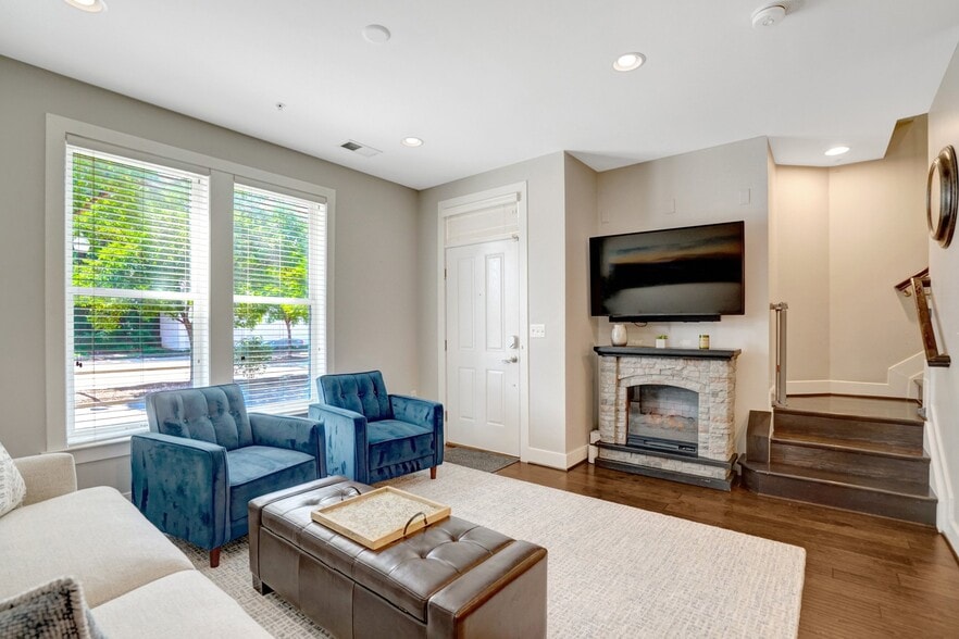 Living Room - 2209 Richmond Hwy