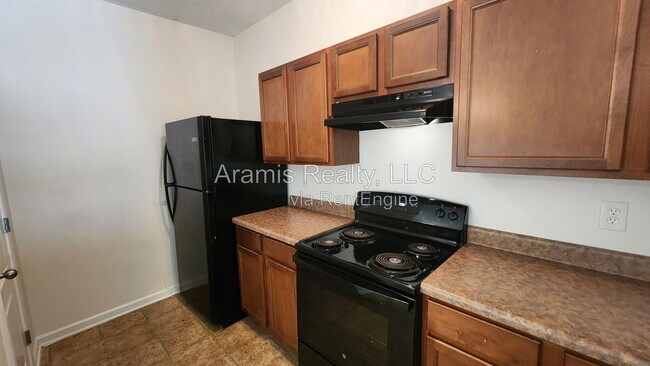 Building Photo - 2847 Laurel Ridge Cir