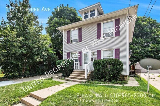 Building Photo - Available Now | 3 Bedroom 2 Bathroom Lower...