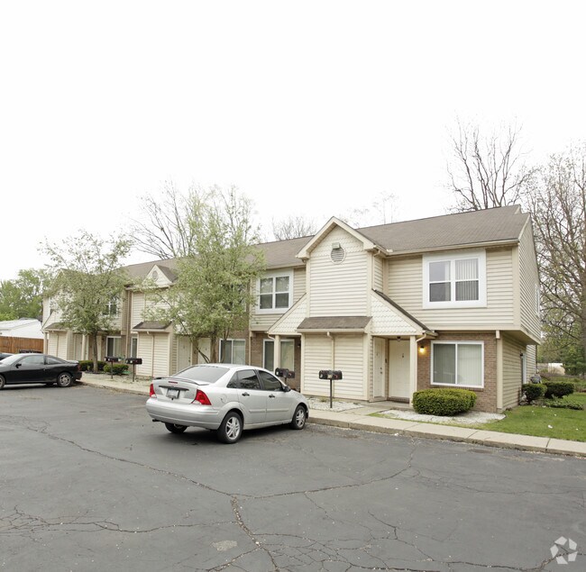 Primary Photo - Skylane Apartments
