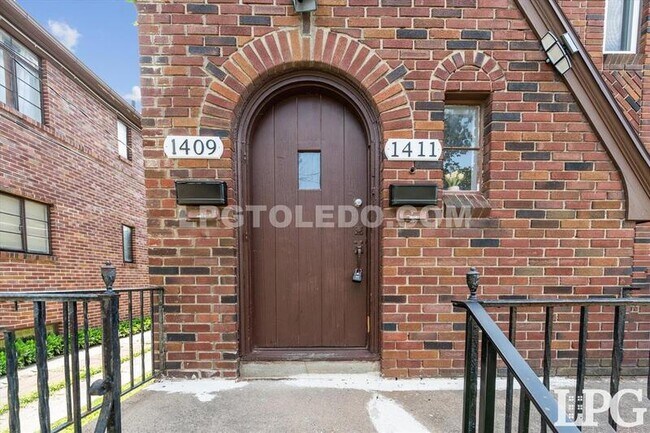 Building Photo - 1411 Potomac Dr