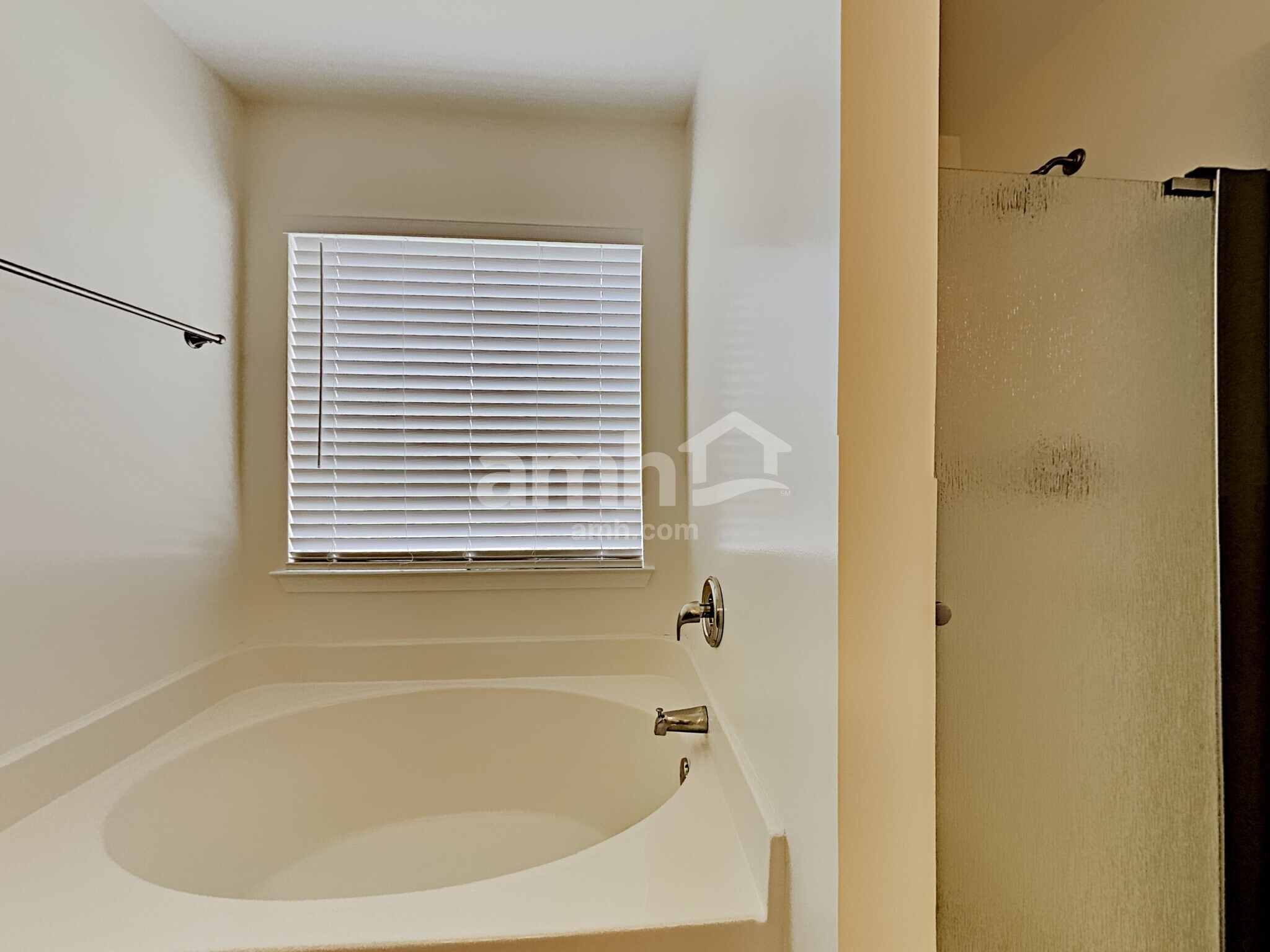 Building Photo - 1703 Kendall Cove Ln