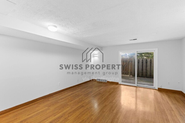 Building Photo - 5 King Arthur Ct