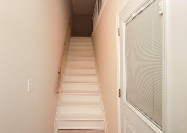 Building Photo - 5377 Fawn Ivey Ln