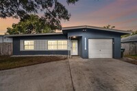 Building Photo - 12530 136th Ln