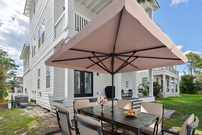 Building Photo - 337 Grande Pointe Cir