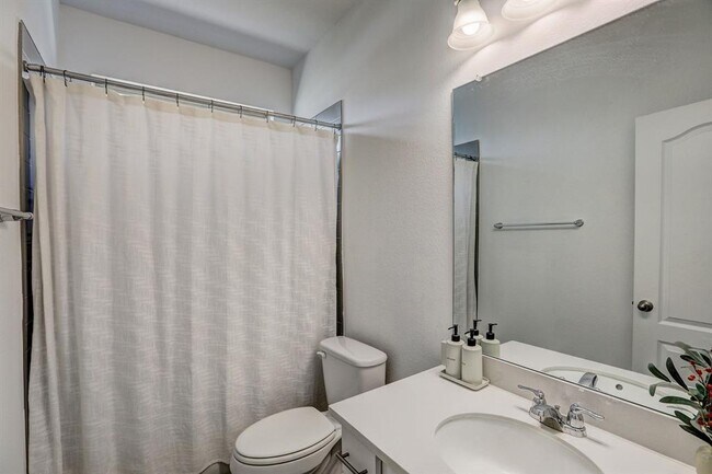 Building Photo - 308 Monteforte Rd