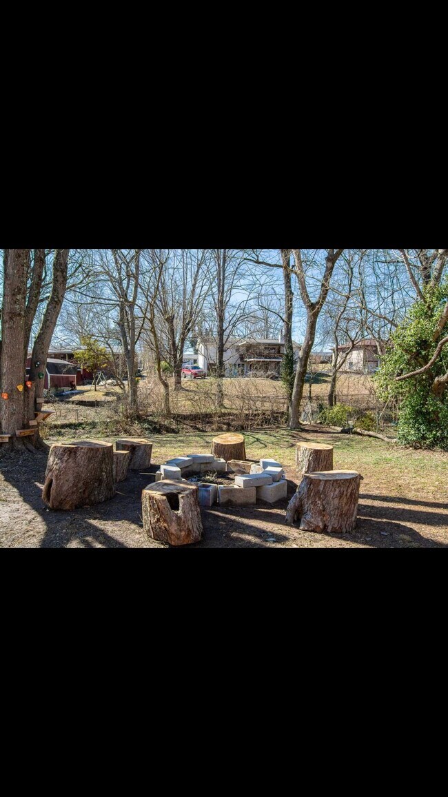 Building Photo - 5017 McLendon Dr