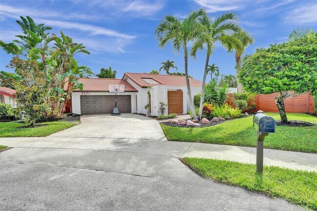 Building Photo - 7425 Silver Woods Ct
