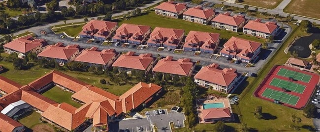 Building Photo - 240 West End Dr